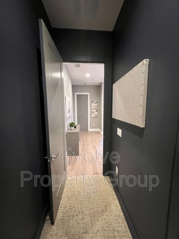 Building Photo - 183 Orange Pl