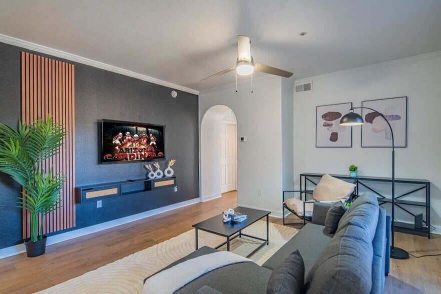 Building Photo - 7455 N 95th Ave