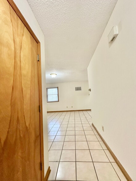 Building Photo - 1290 Milligan Hwy