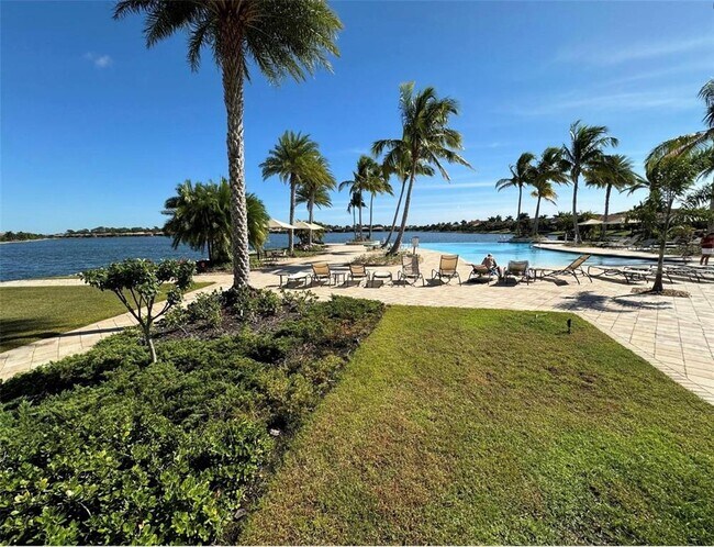 Building Photo - 124 Soliera St