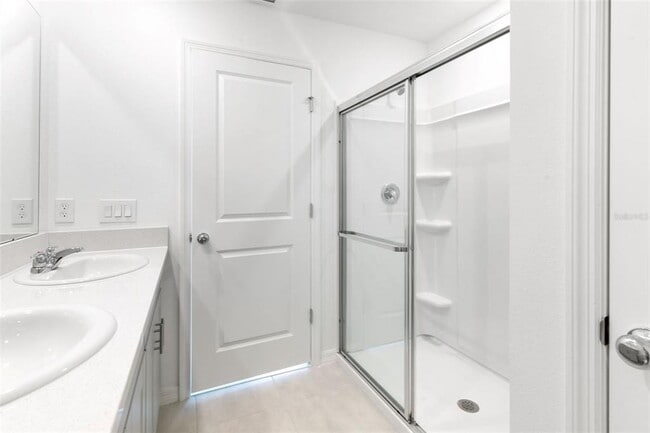 Building Photo - 2987 Skyline Lp