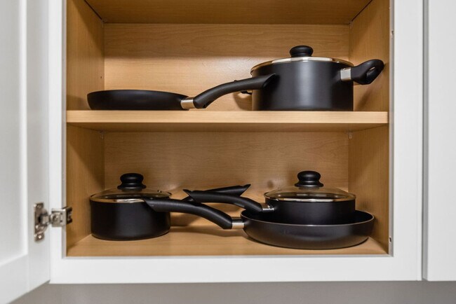 Building Photo - 1818 Court F