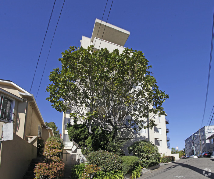 Building Photo - Adams Point Apartments