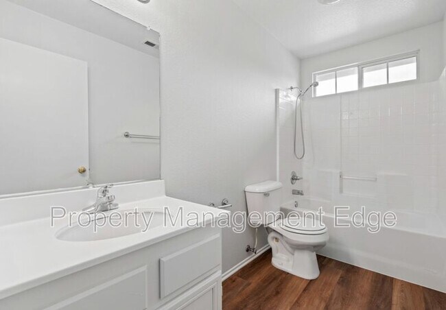 Building Photo - 32042 Freesia Ct