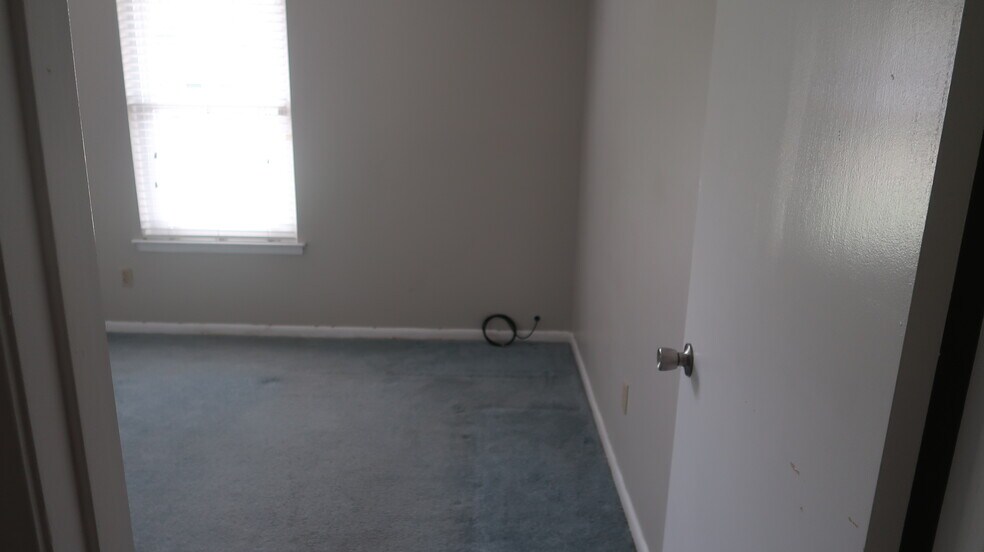 Building Photo - 8130 Kimberlin Dr S