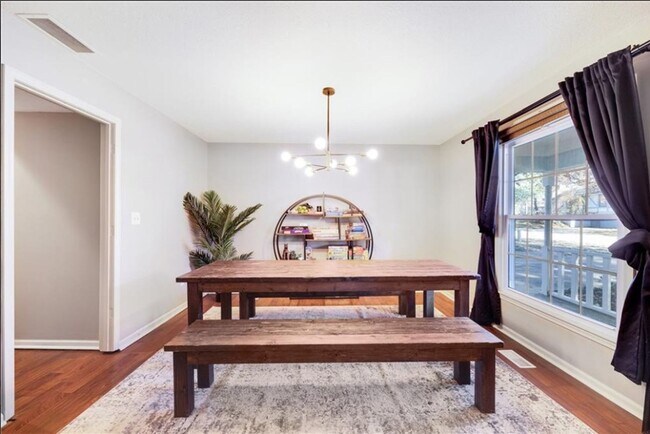 Building Photo - Schedule a Showing Today!!!