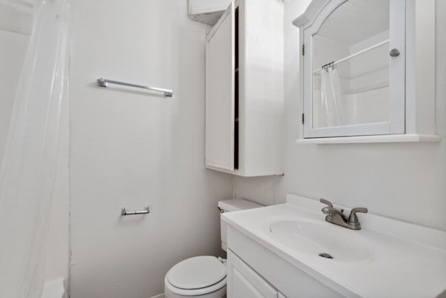 Building Photo - 4105 Speedway, Unit 105