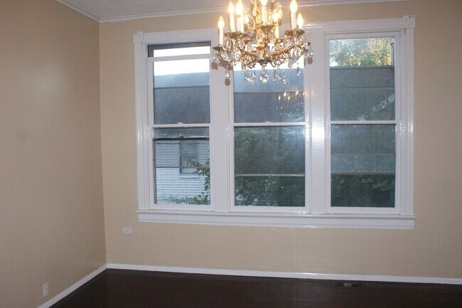 Building Photo - 2646 Terrace Ln