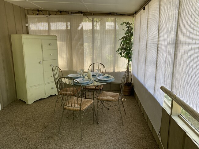 Building Photo - 1680 Hemingway Dr SW