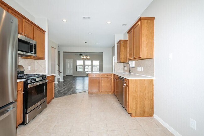 Building Photo - 18446 Sunrise Pines Dr