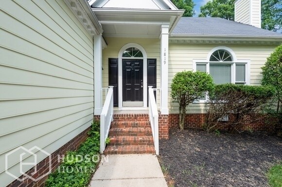 Building Photo - SELF TOUR NOW! - 1819 Tanfield Dr, Matthew...