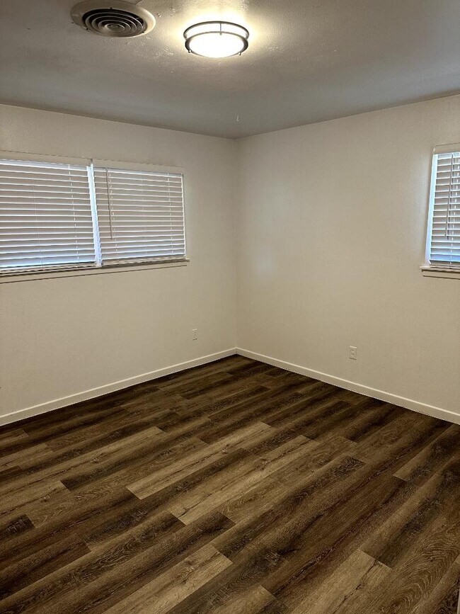 Building Photo - 5006 11th St