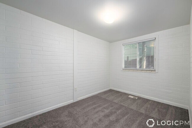 Building Photo - 2769 S 200 E