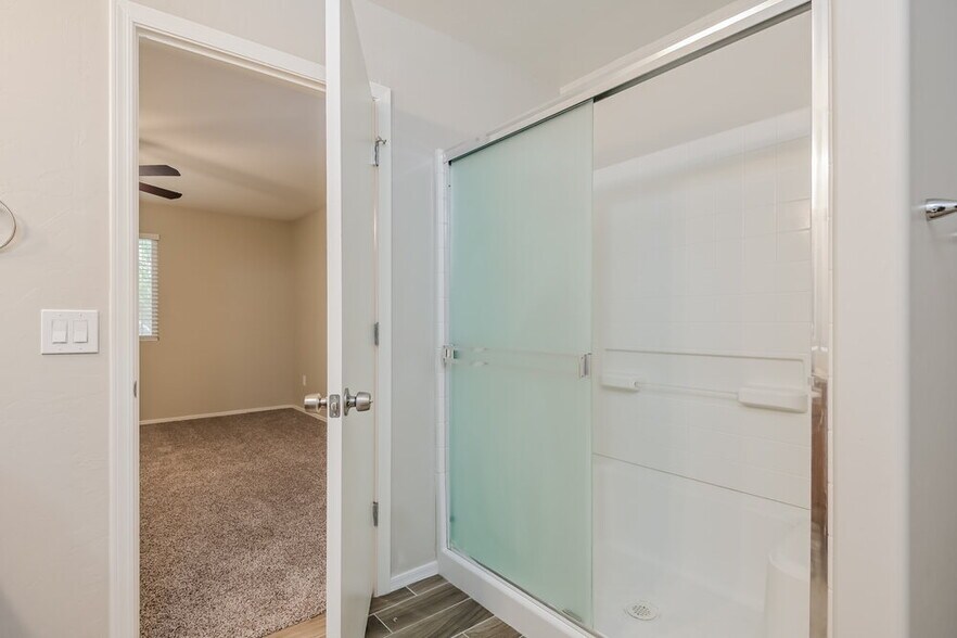 Building Photo - 5075 E Fishhook Ct