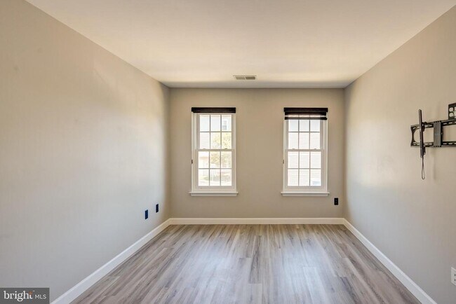 Building Photo - 8905 Stone Creek Pl