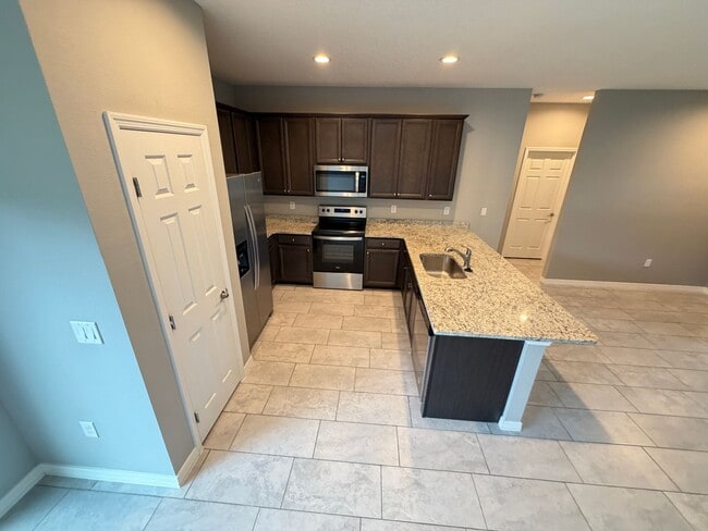 Building Photo - Available now!! Adorable 3 Bedroom / 2 Bathroom Home in Palm Bay!!