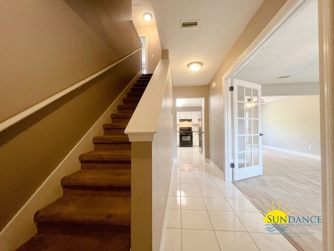 Building Photo - Charming 4 Bedroom Home in Mary Esther!