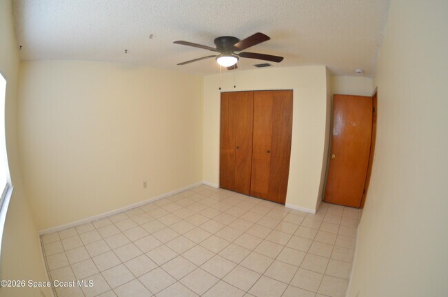 Building Photo - 300 Darrow Ave