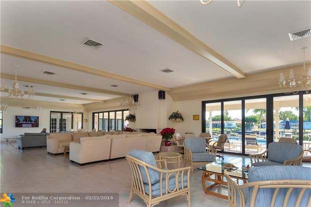 Building Photo - 120 Cypress Club Dr