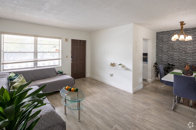 Interior Photo - Sans Souci Tennis Apartments