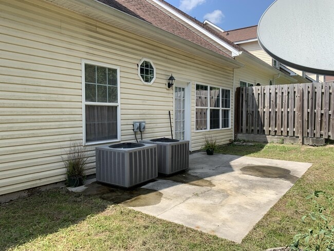 Building Photo - 4310 E Barcelona Way