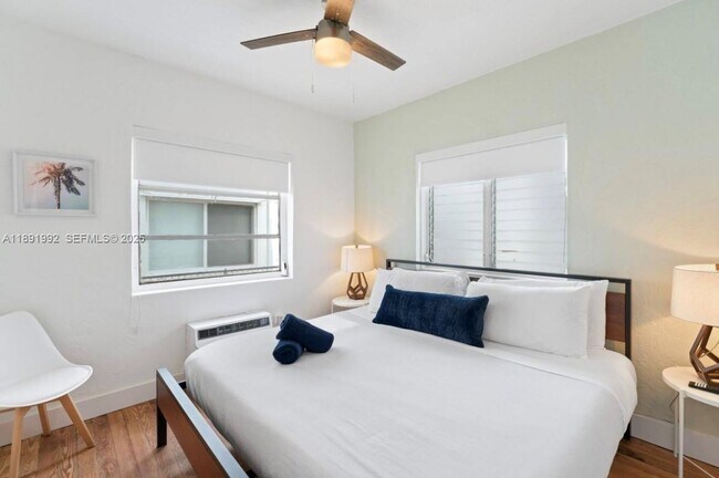 Building Photo - 7721 Harding Ave