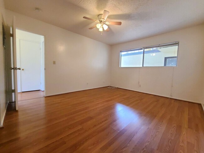 Building Photo - Taylor St-25258