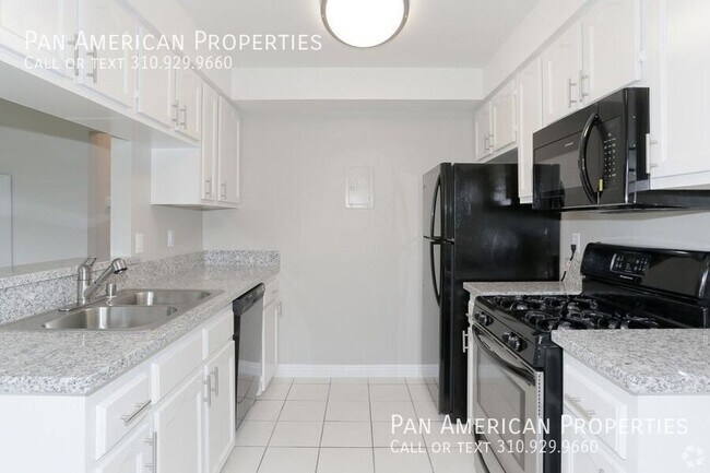 Building Photo - 13919 Coteau Dr
