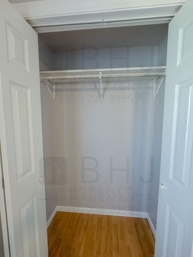 Building Photo - 4 BEDROOM / 2 BATH HOME IN SCSD1!