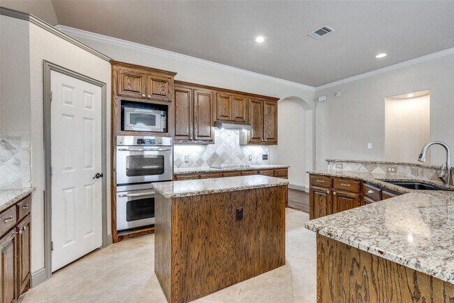 Building Photo - 15600 Fire Creek Ln