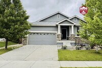 Building Photo - 3341 Hawthorne Ln