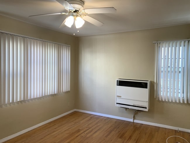 Building Photo - 736 Marine St