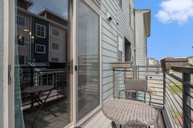 Building Photo - 9072 E 47th Ave