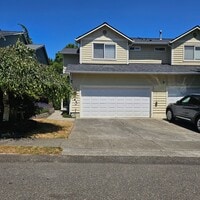 Building Photo - Move-In Ready Silverdale Home Close to Everything