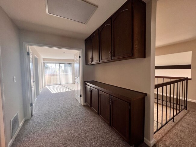 Building Photo - 788 Salt Lake Dr