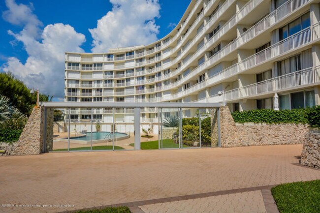 Building Photo - 2780 S Ocean Blvd
