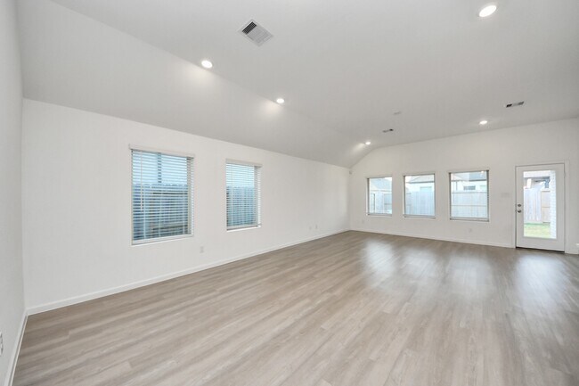 Building Photo - 30327 Tall Fescue Dr