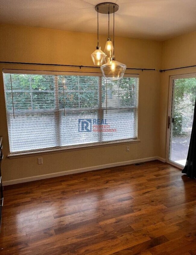 Building Photo - 4103 Frederick Cir