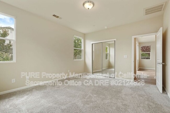 Building Photo - 5500 Amnest Way