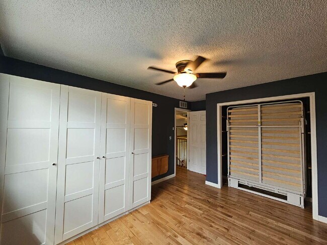 Building Photo - Spacious 3-Bedroom Home in Littleton!