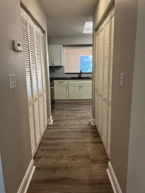 Building Photo - 28 Middleton Ct