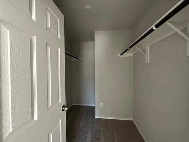Building Photo - 270 Cumberland Forest Dr