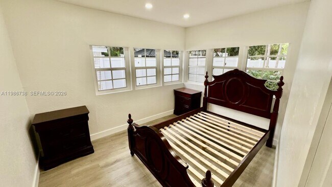 Building Photo - 48 SW 14th St