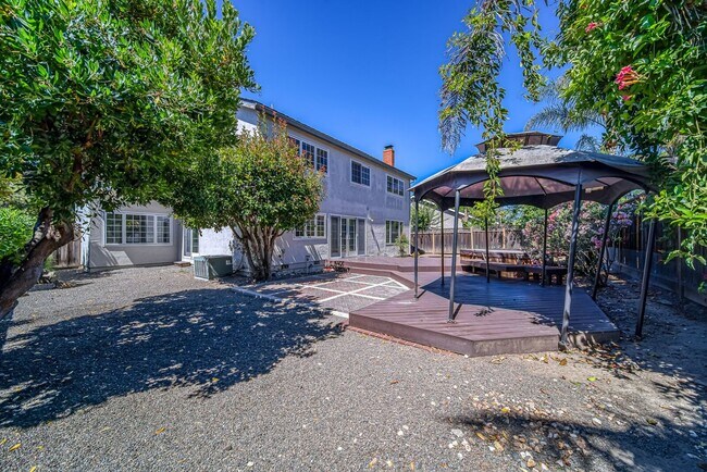 Building Photo - 35216 Wycombe Pl