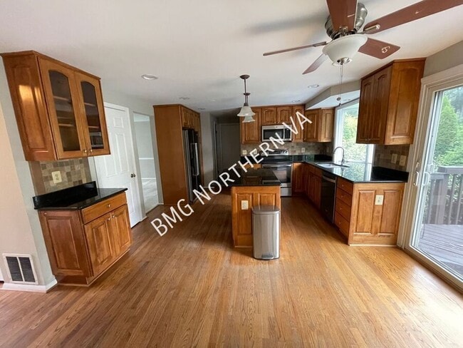 Building Photo - 1846 Clovermeadow Dr