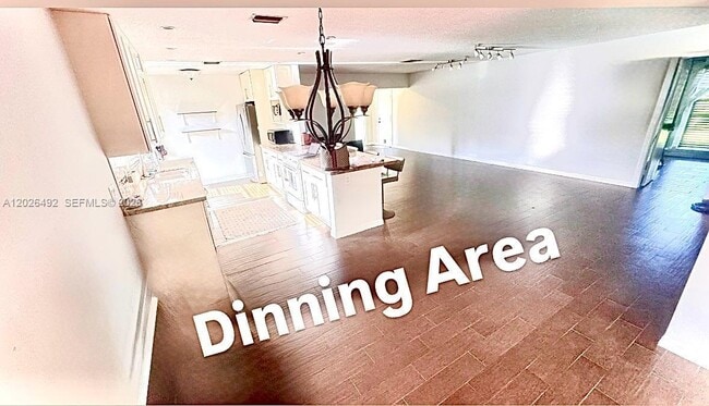 Building Photo - 2736 Carnation Ct