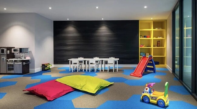 Building Photo - 333 Beale St