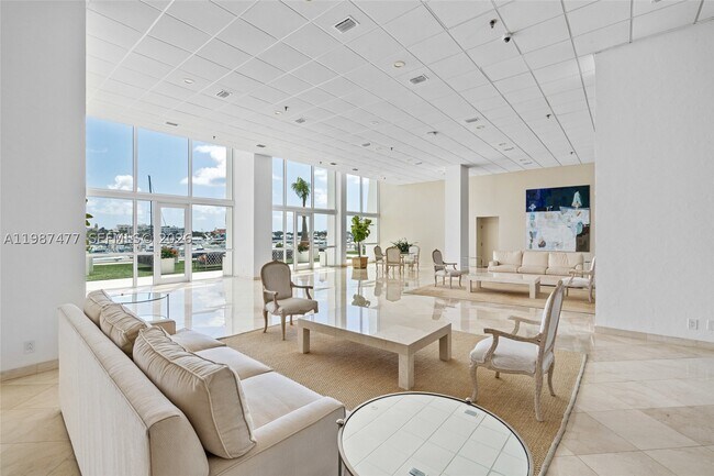 Building Photo - 400 N Flagler Dr