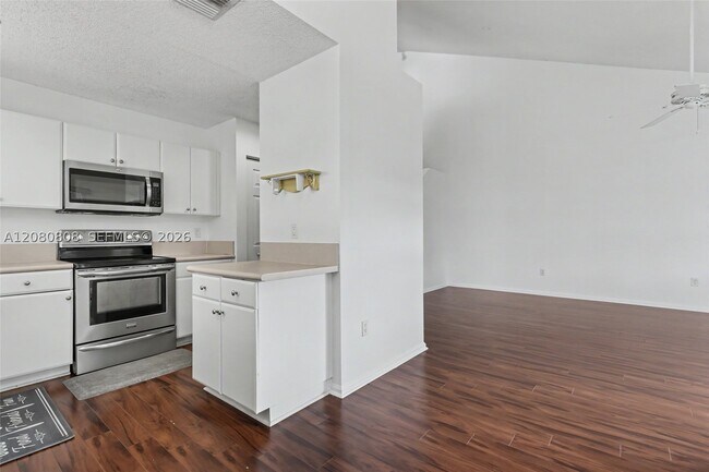Building Photo - 9944 NW 19th Pl