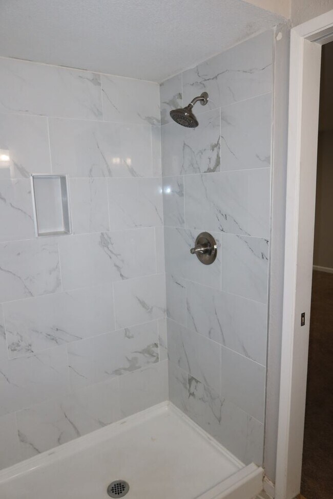 Building Photo - 7256 Havenside Dr